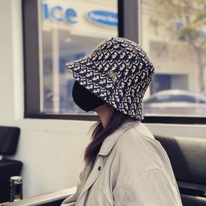 Bucket hat ( not original )
